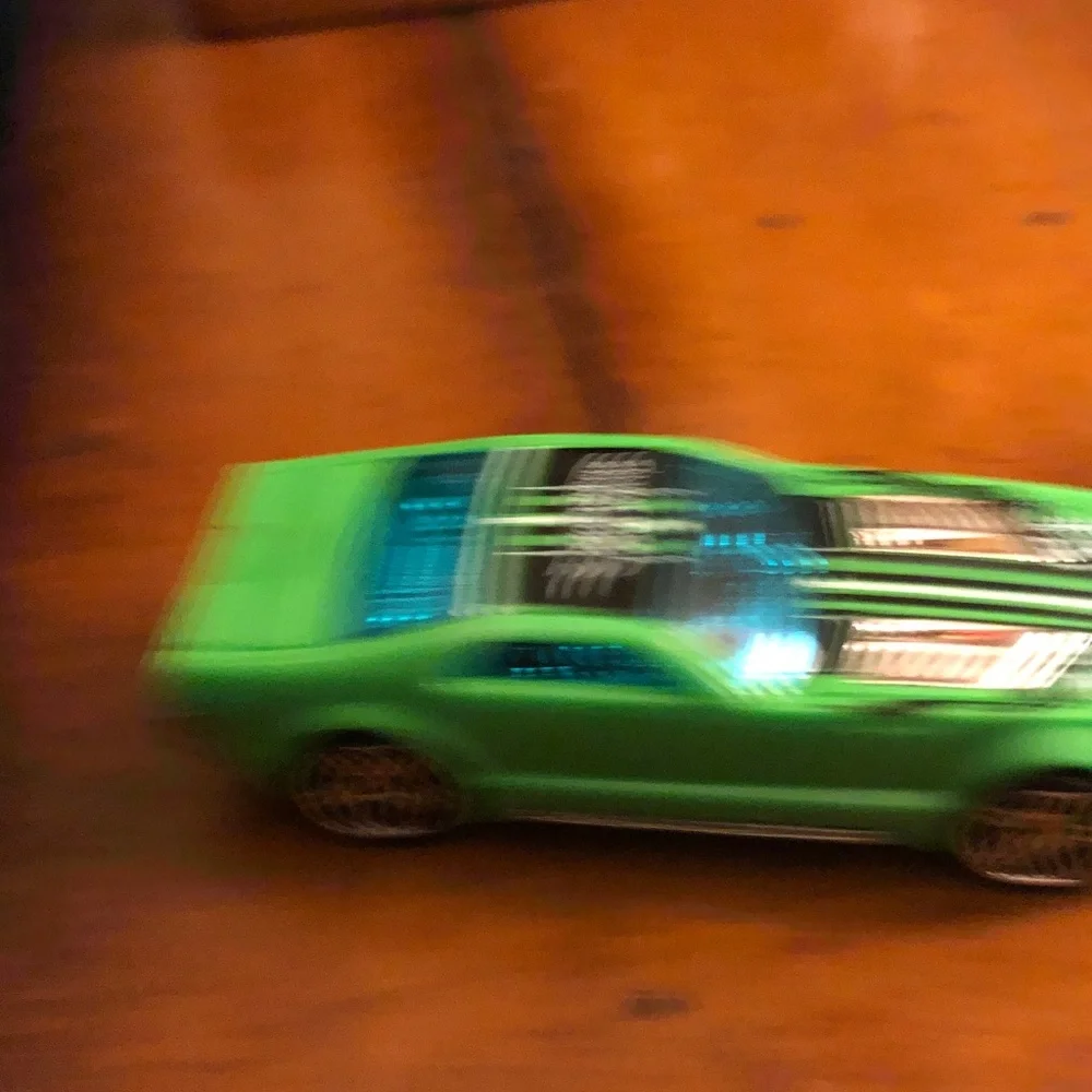 N/A bright green